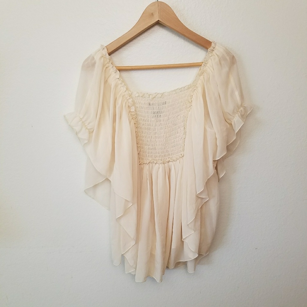 🦋 Victoria Secret Butterfly Sleeve Crochet Top - Picture 4 of 8
